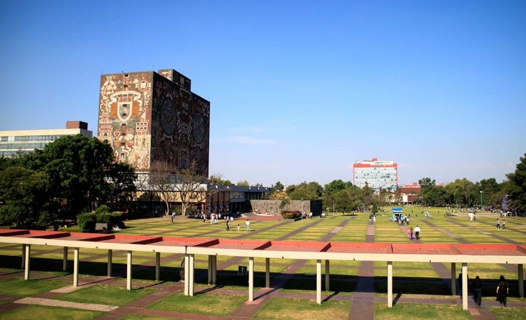 UNAM dará becas a alumnos para gastos de internet y datos móviles durante clases en línea