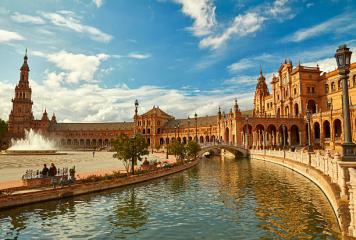 España abre fronteras a turistas vacunados contra COVID-19