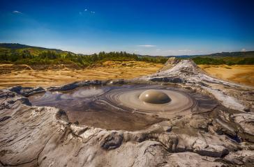 Qué son los volcanes de lodo, cómo se forman y qué secretos guardan de nuestro planeta